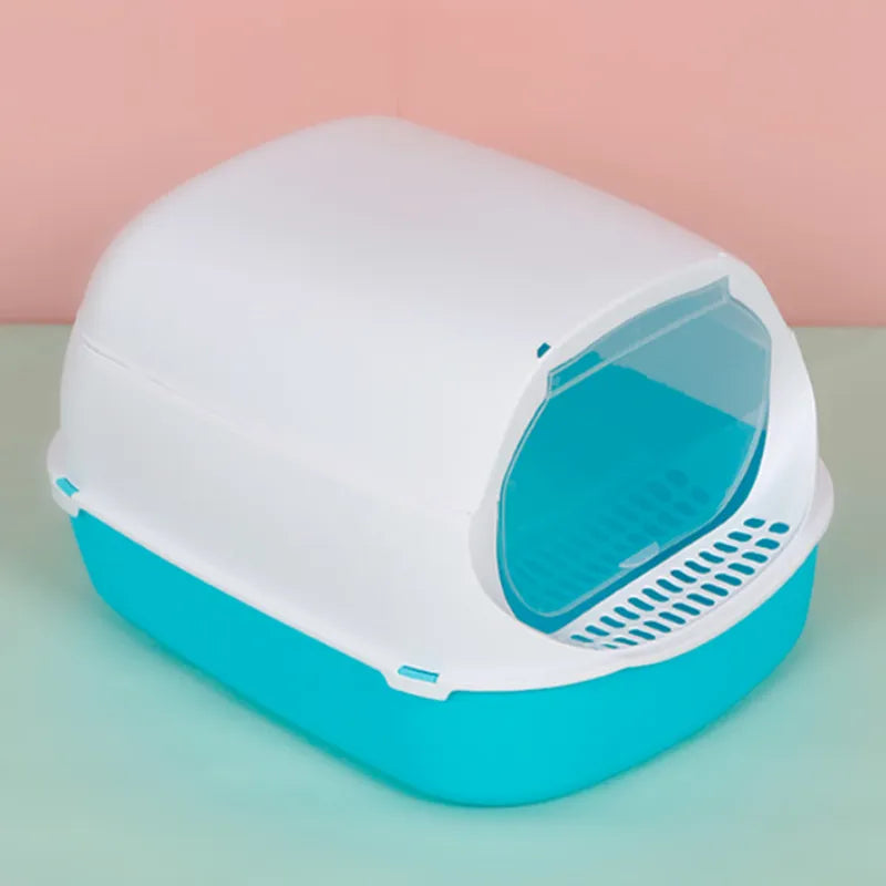 Сlosed cat litter box