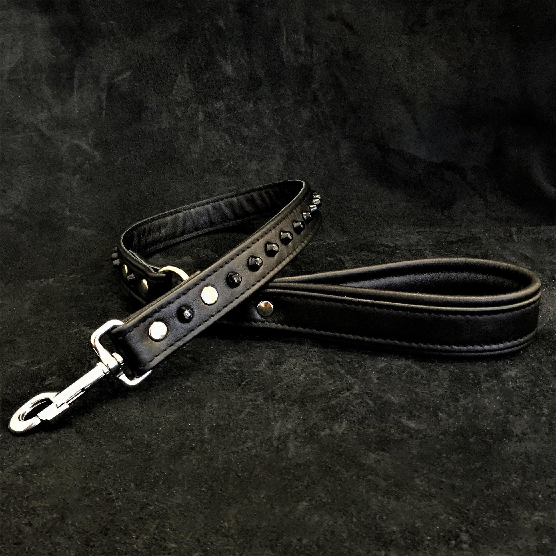 Black studded leash-1