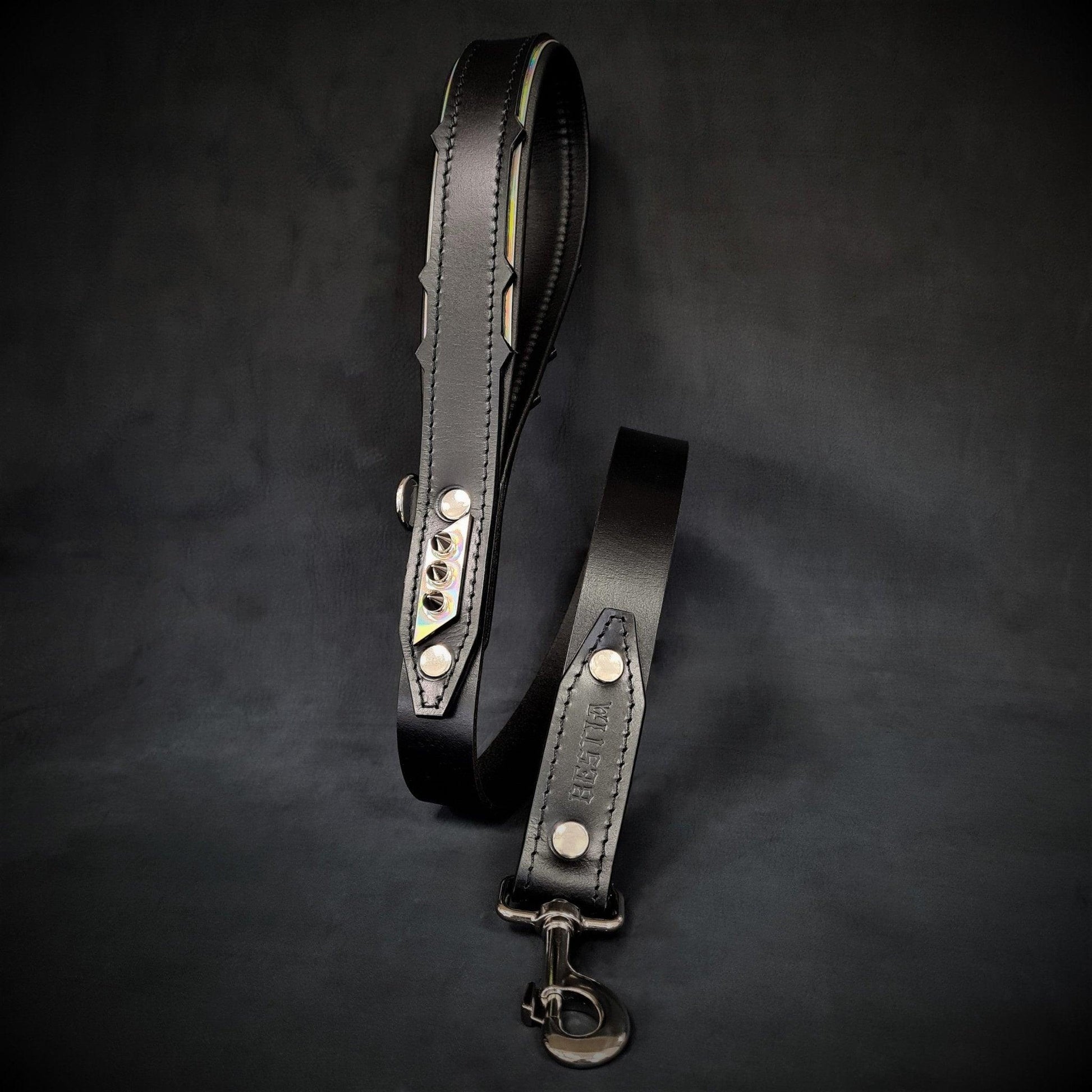 The ''Midas'' leash Silver-0