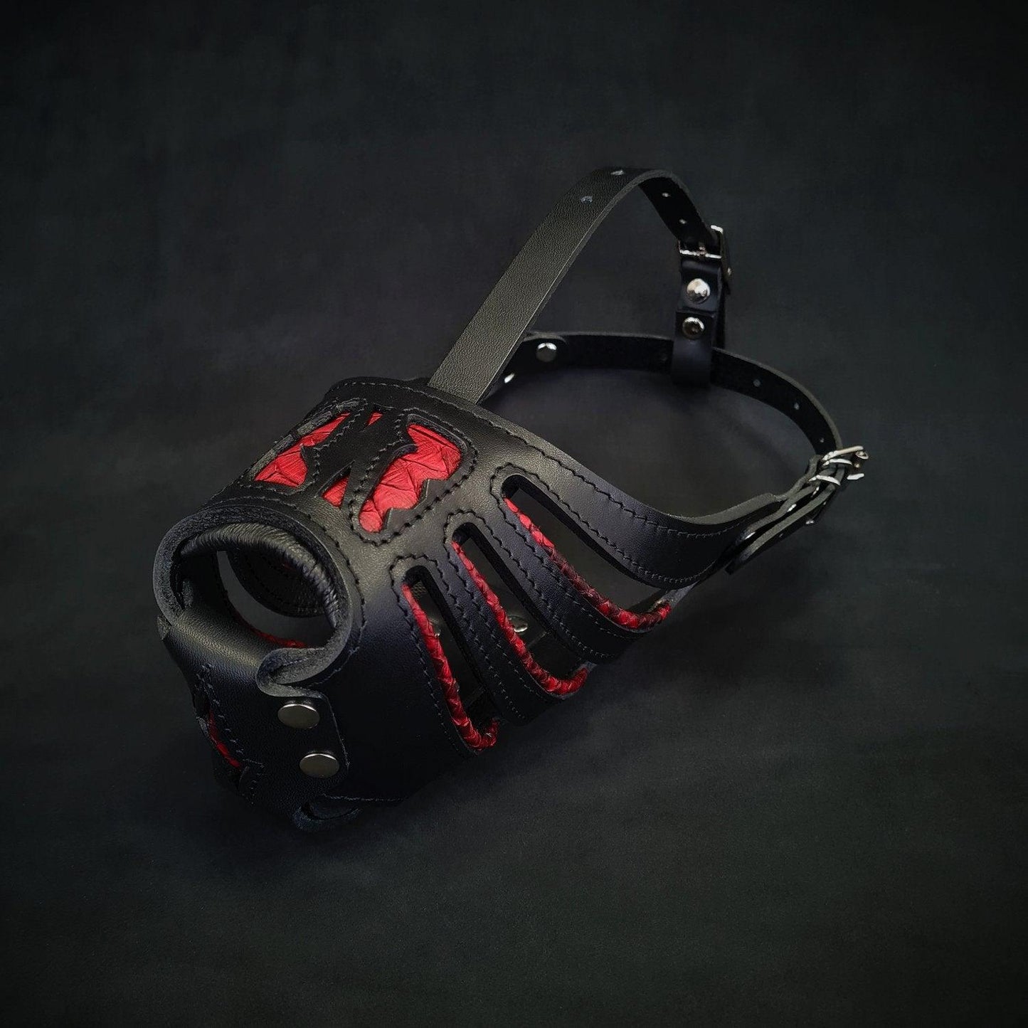 The ''Red Dragon'' basket muzzle-0